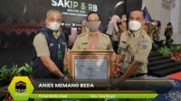 Anies Memang Beda