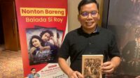 Keseruan Nobar Balada Si Roy Bareng Relawan