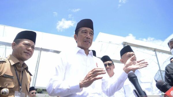 Jokowi Wajib Sikapi Putusan PN Jakpus