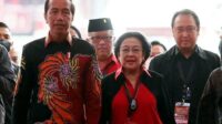 Megawati Lawan Jokowi