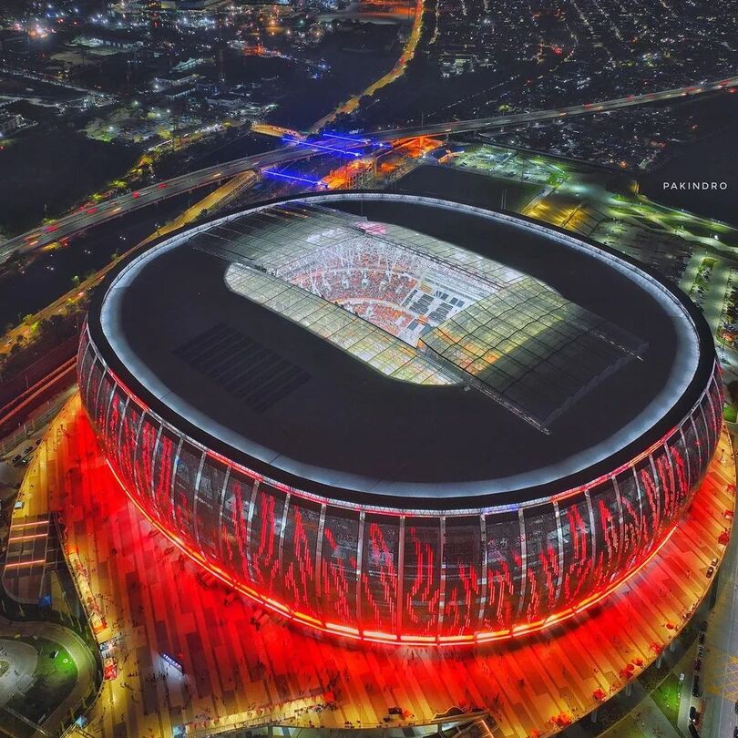 JIS Salah Satu Dari 10 Stadion Termegah di Dunia
