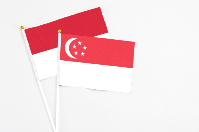 Beda Singapura Lain Indonesia