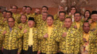 Ambisi Jokowi Mengambil Alih Ketum Golkar