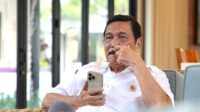 Kasihan Luhut Sedih Jokowi Mau Dimakzulkan