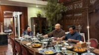 Prabowo Mengunggah Momen Buka Puasa Bersama