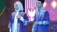 Jemaah Haji Indonesia Mengenakan Batik Sekar Arum Sari