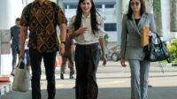 Sandra Dewi Tiba di Kejaksaan Agung