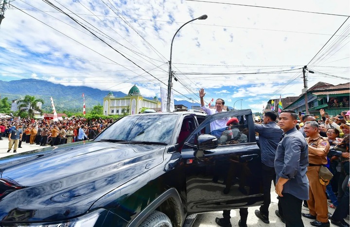 Makzulkan Jokowi Tanpa Harus Dukung Prabowo