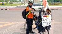 Sayudi Mengendarai Sepeda Dari Jakarta Ke Makkah