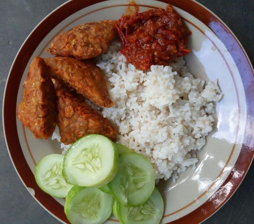 Tidak Makan Nasi Selama Sebulan